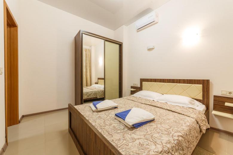 Baza Otdykha Jules Verne Hotel Zatoka Ngoại thất bức ảnh