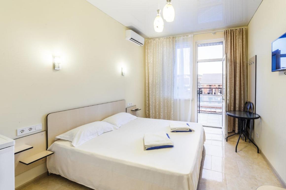 Baza Otdykha Jules Verne Hotel Zatoka Ngoại thất bức ảnh
