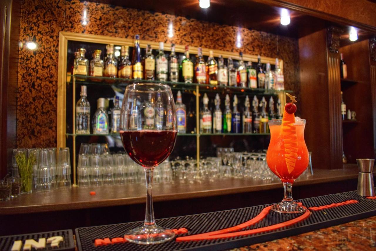 Baza Otdykha Jules Verne Hotel Zatoka Ngoại thất bức ảnh