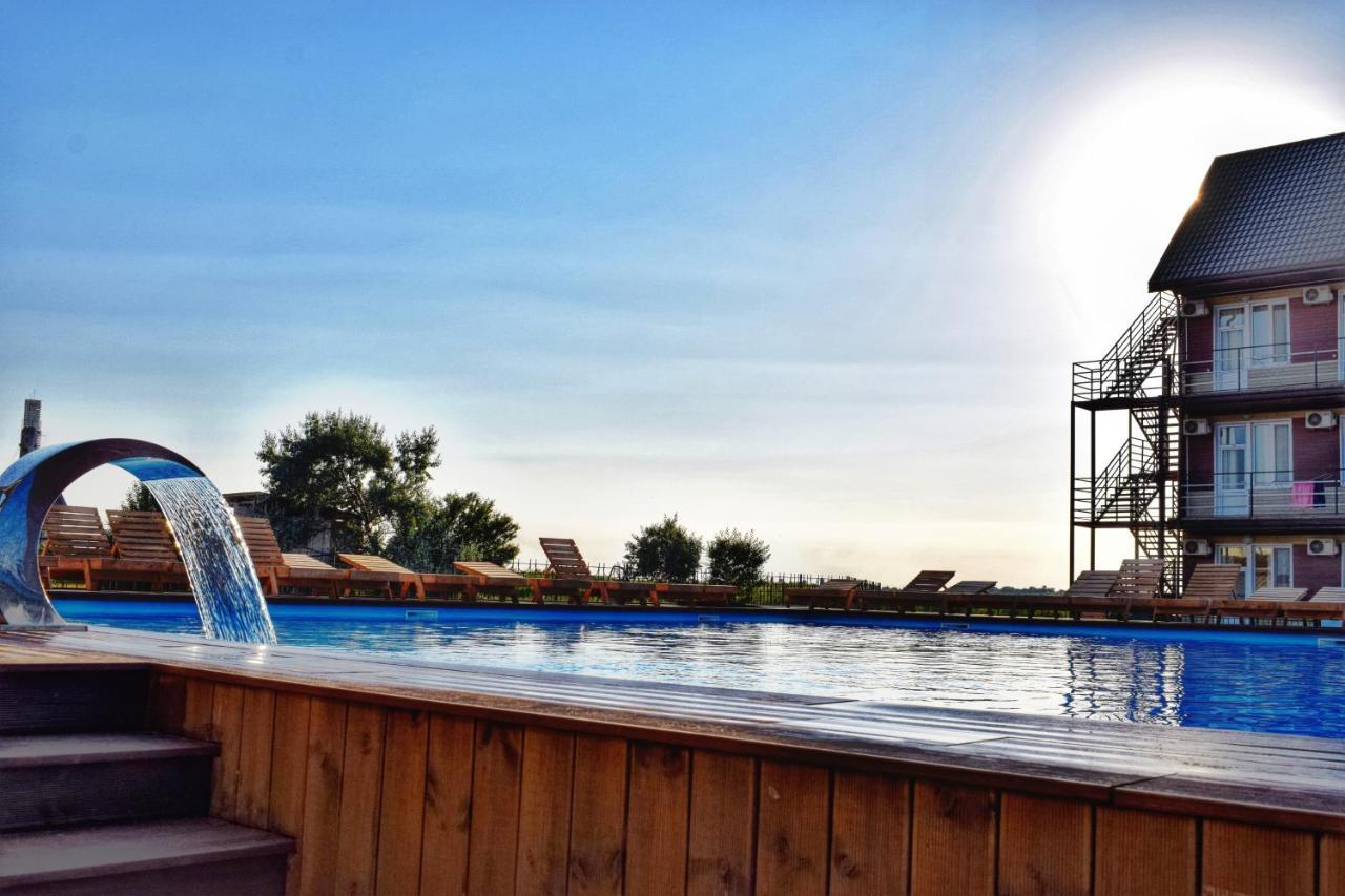 Baza Otdykha Jules Verne Hotel Zatoka Ngoại thất bức ảnh